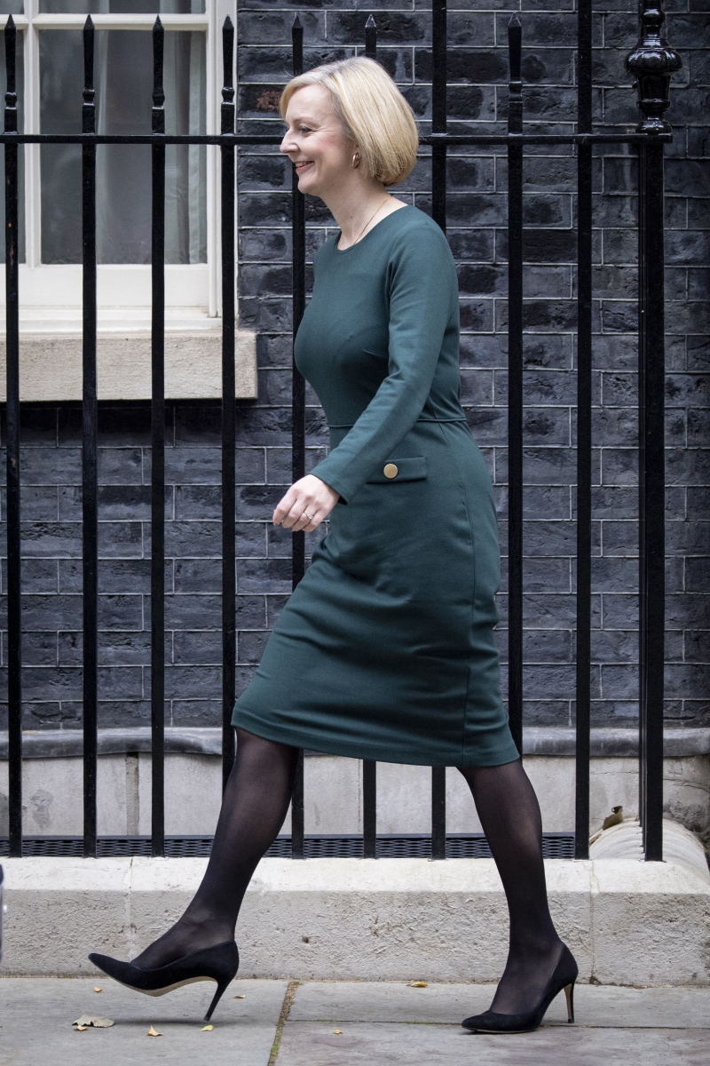 Τέλος η Liz Truss από την πρωθυπουργία της Βρετανίας - Η μάχη της διαδοχής μόλις ξεκίνησε