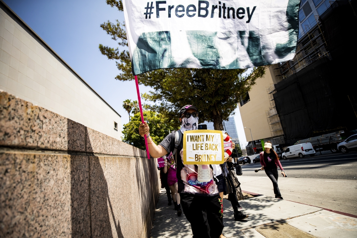 Το Ιράν τα βάζει με την Britney Spears