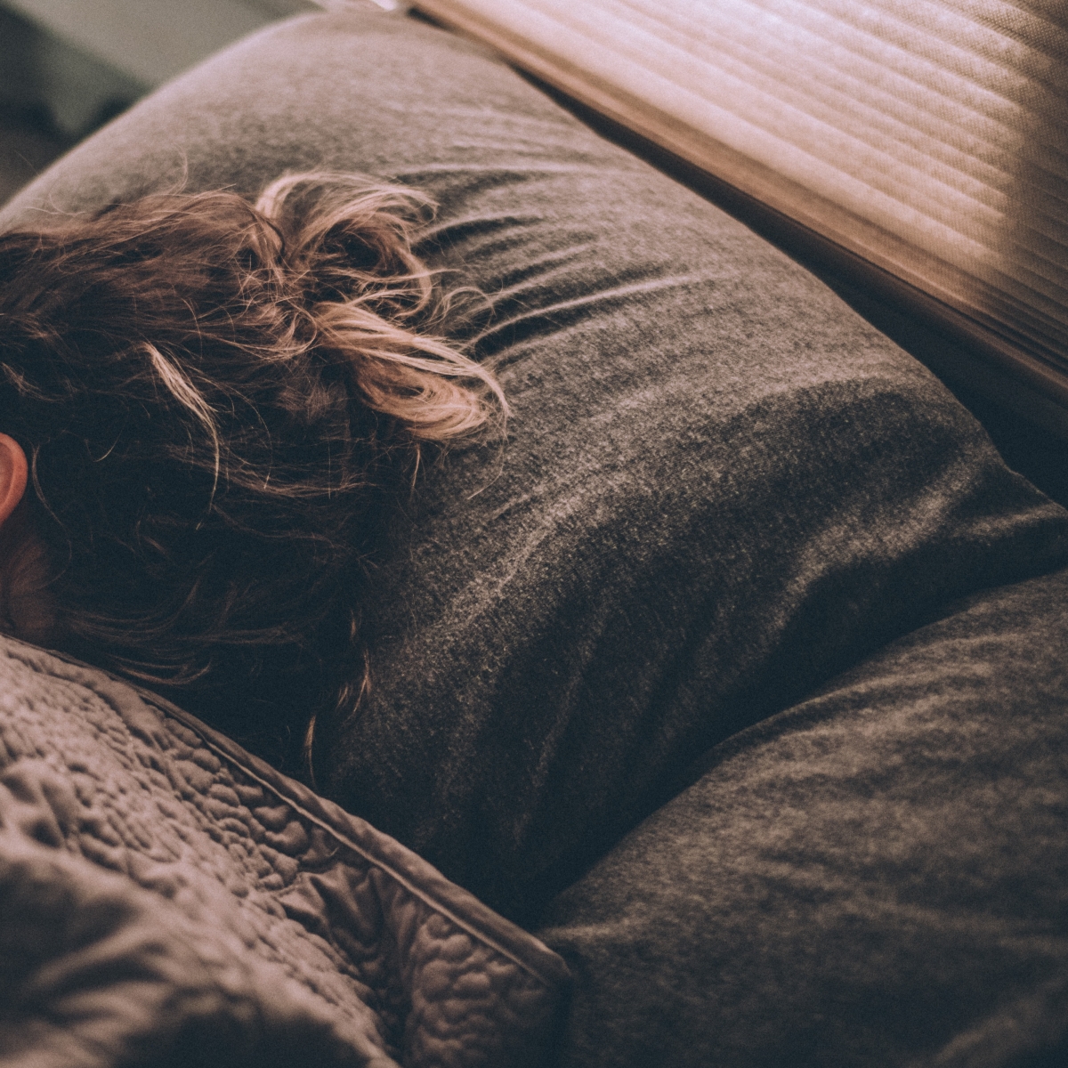 Κοιμήσου σαν πουλάκι: Εύκολοι τρόποι για να αντιμετωπίσεις την αϋπνία