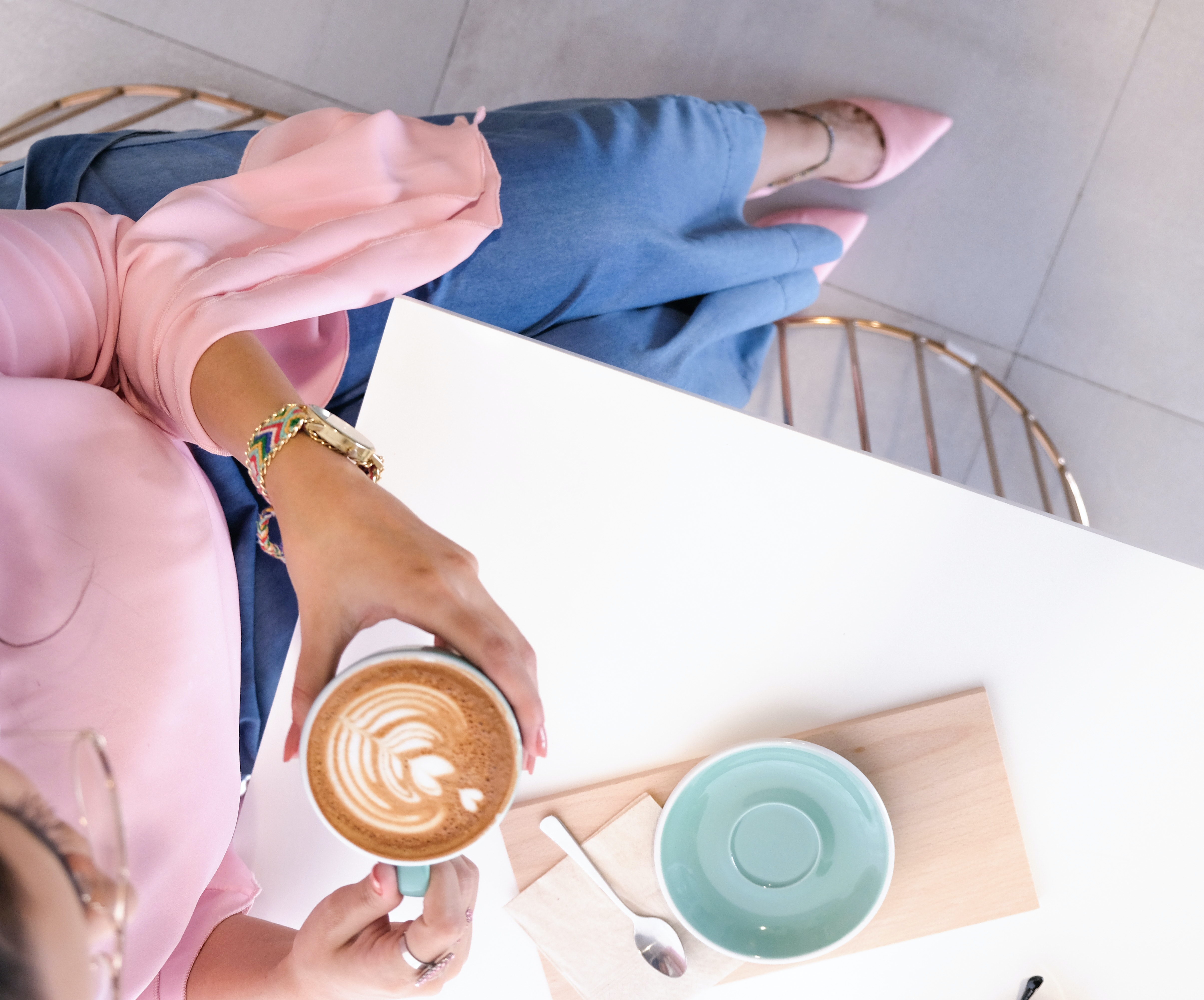 Αυτό το DIY αρωματικό χώρου με καφέ σε αναζωογονεί καθ' όλη τη διάρκεια της ημέρας