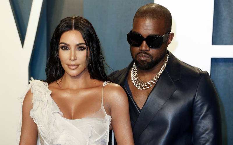 Balenciaga και Adidas εγκαταλείπουν τον Kanye West ενώ η Kim καταδικάζει τα αντισημιτικά σχόλιά του