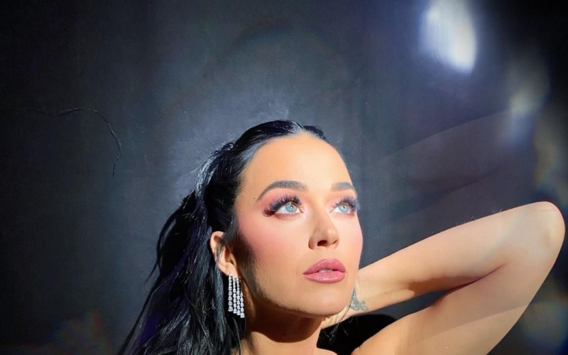 Το «δυσλειτουργικό» μάτι της Katy Perry εν μέσω της συναυλίας της