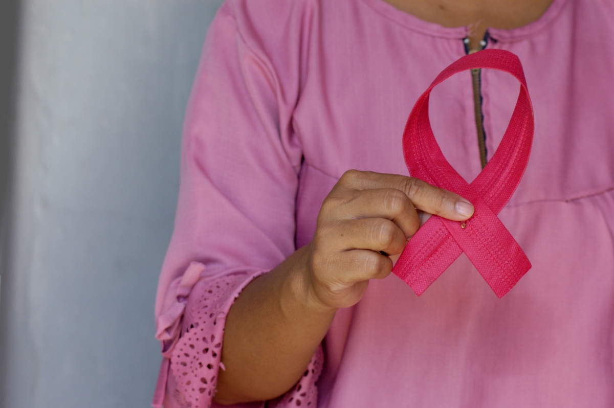 10 επώνυμες γυναίκες που μίλησαν ανοικτά για την περιπέτειά τους με τον καρκίνο του μαστού