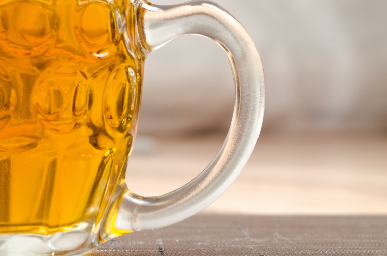 Η μπύρα μπορεί να είναι το κλειδί για την πρόληψη της νόσου Αλτσχάιμερ,απίθανο; Κι όμως πιθανό
