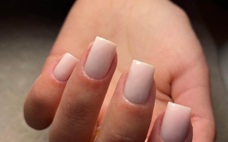 ΒΙΑΒ :Το νέο nail trend που διαφέρει από το κλασσικά πλέον τζελ ή shellac στα νύχια