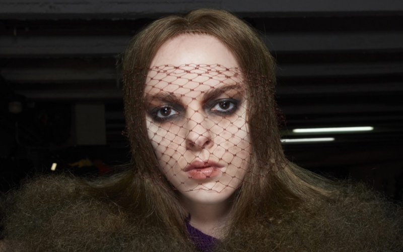Goth make-up: Το σκοτεινό και λαμπερό μακιγιάζ που παίζει με τις αισθήσεις μας