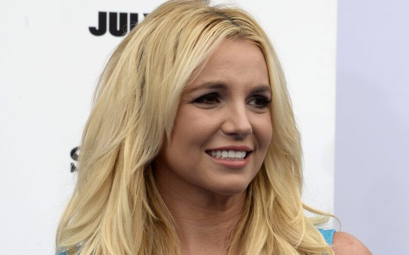 Η Britney Spears αδιαφορεί για όσους την μισούν ποζάροντας γυμνή στη μπανιέρα της