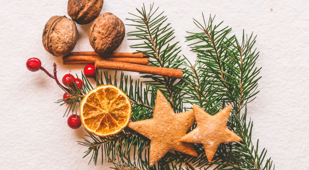Κάνε το σπίτι σου να μοσχοβολά Χριστούγεννα με φυσικά υλικά που έχεις ήδη στην κουζίνα σου
