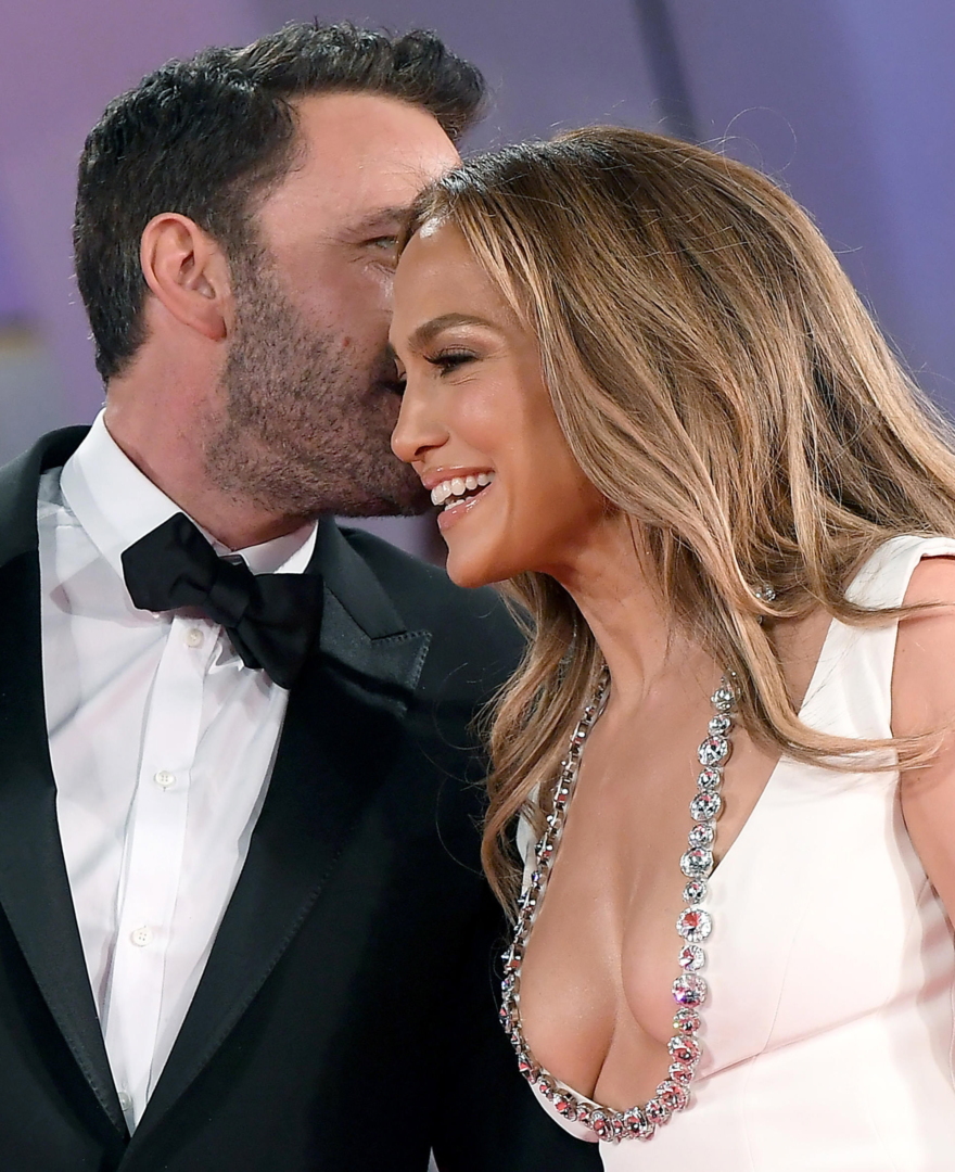 JLo- Ben Affleck: Οι εκλεκτοί καλεσμένοι και όλα όσα συνέβησαν στο χριστουγεννιάτικο πάρτι τους