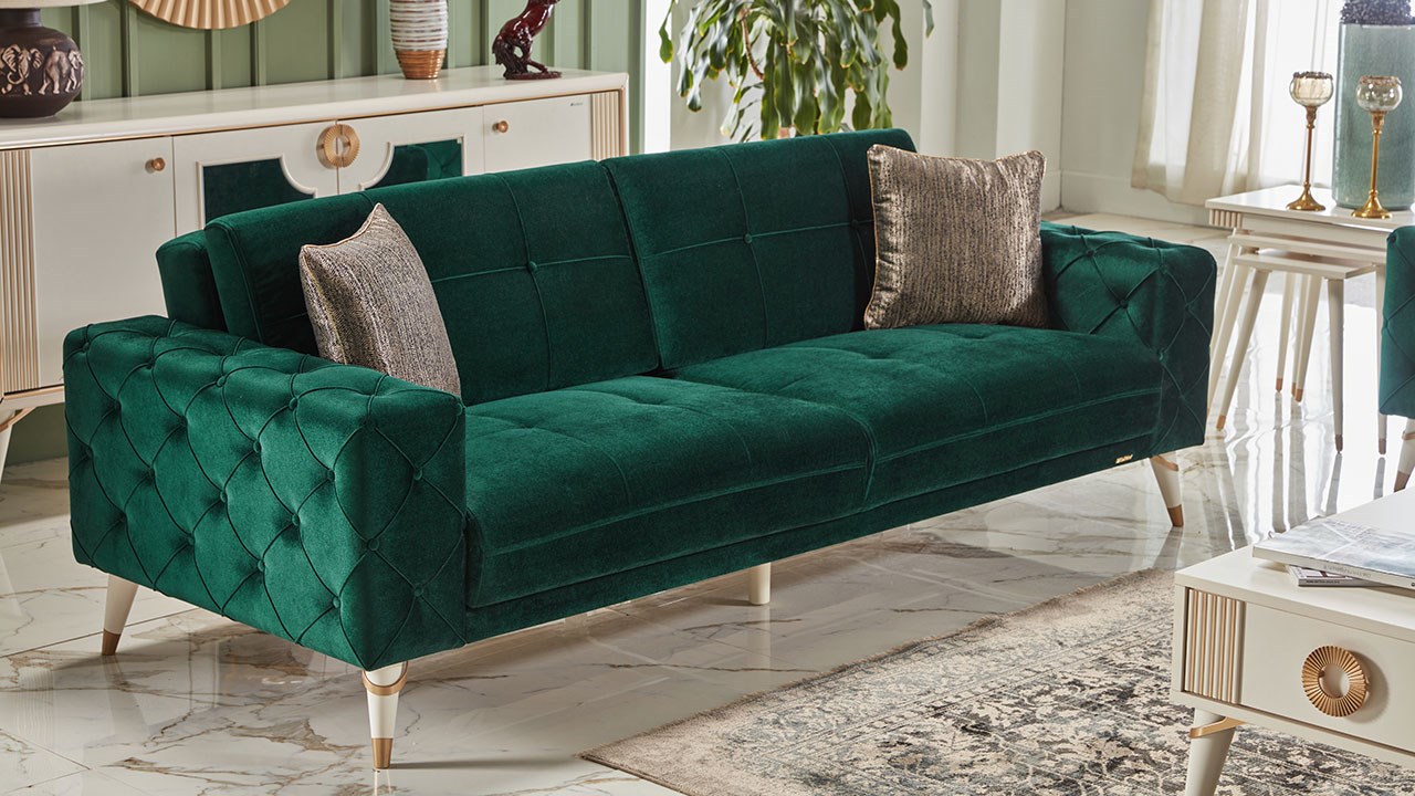 Πράσινος καναπές: Η JLo «συνυπογράφει» το νέο deco trend που λατρεύουν όλες οι celebrities
