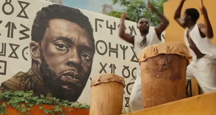 Το «Black Panther: Wakanda Forever» συγκινεί και αποτίει φόρο τιμής σε έναν θρύλο