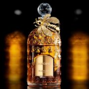 Το Bee Bottle του οίκου Guerlain κρύβει μέσα του μια αυτοκρατορική ιστορία από τον 19ο αιώνα
