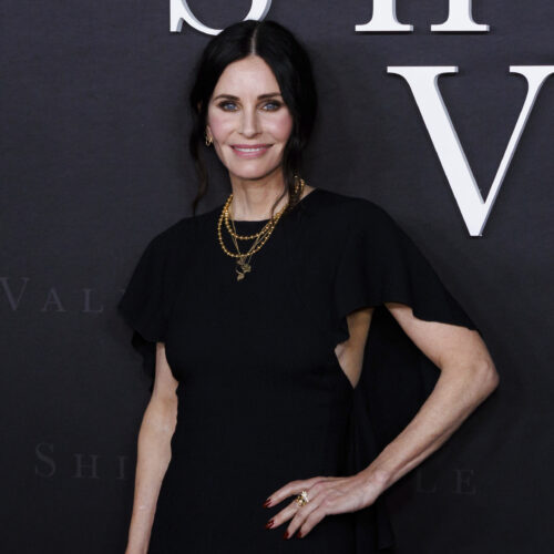 Courteney Cox: Γίνεται photo bomber και χαλά τις φωτογραφίες των θαυμαστών του «Friends»