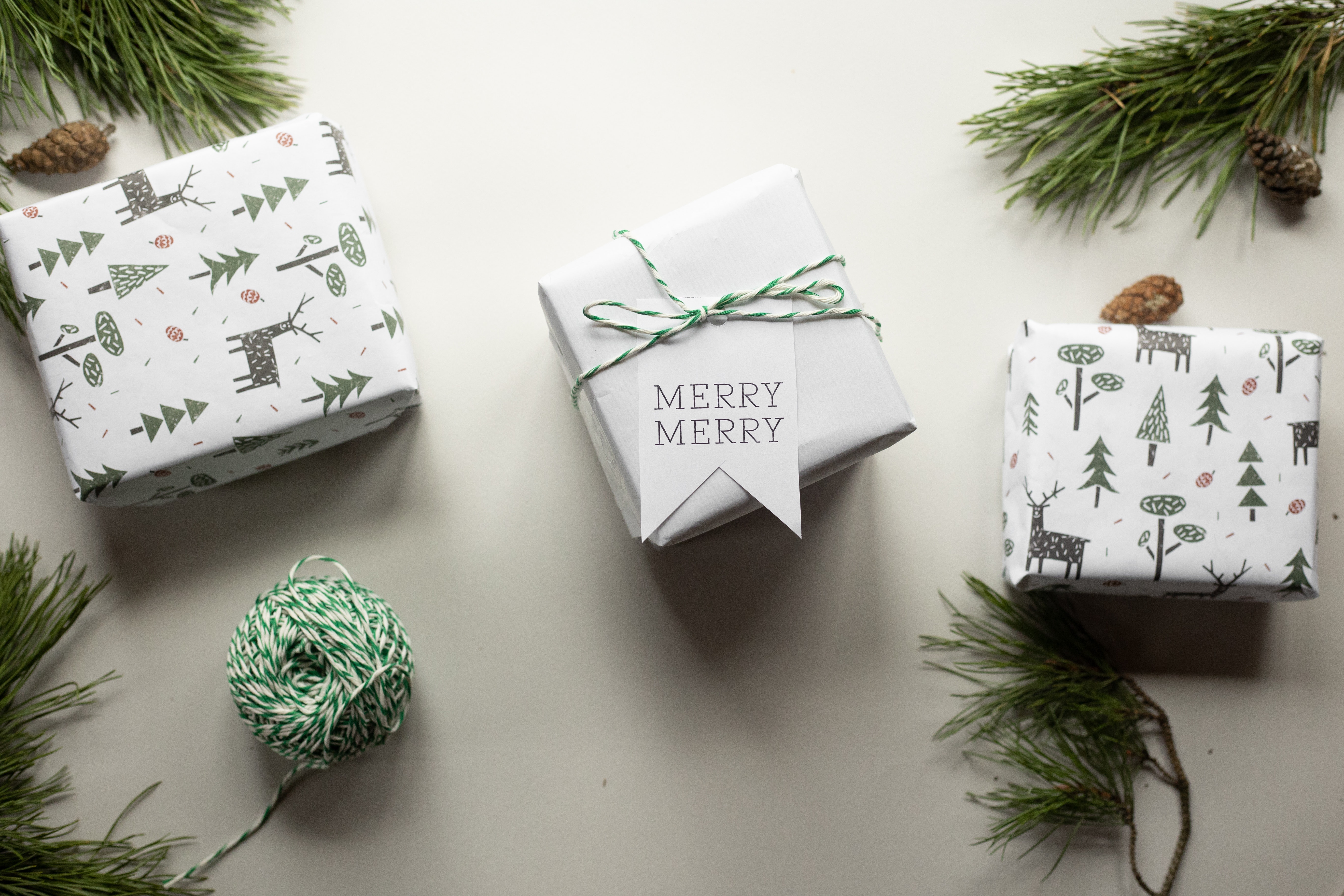Οι πιο ευρηματικές ευχές που μπορούν να συνοδεύουν τις ευχετήριες Χριστουγεννιάτικες κάρτες σου