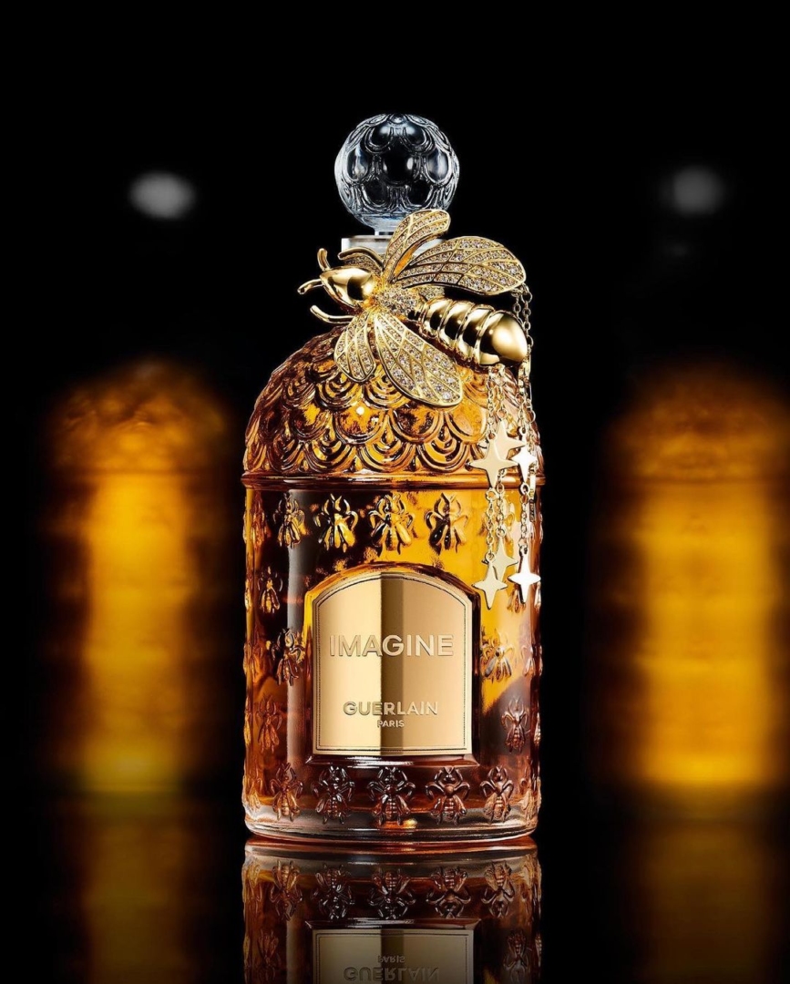 Το Bee Bottle του οίκου Guerlain κρύβει μέσα του μια αυτοκρατορική ιστορία από τον 19ο αιώνα