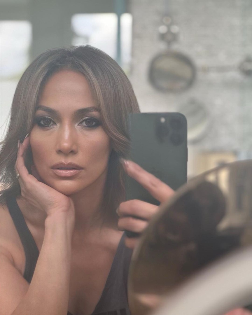 Το απροσδόκητο σημείο οπου η Jennifer Lopez βάζει την κρέμα ματιών της- Δοκίμασέ το κι εσύ