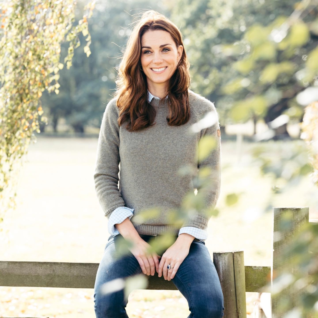 Το holiday outfit της Kate Middleton θα σε κάνει να θέλεις να φορέσεις ξανά skinny jeans