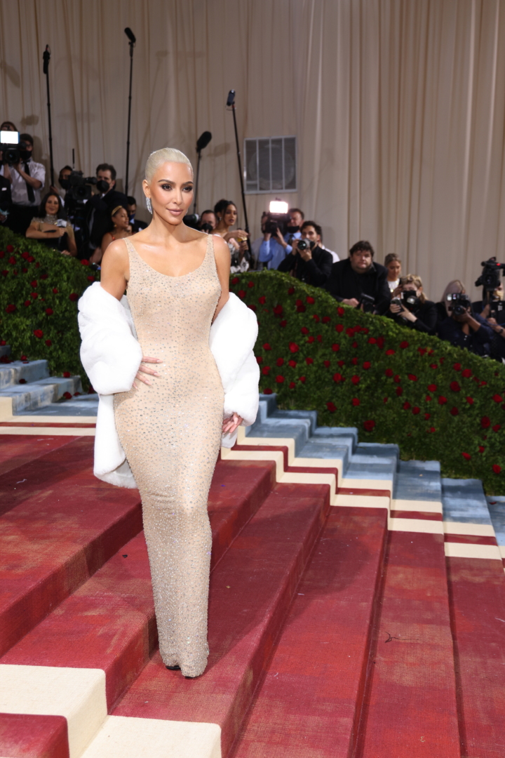 Η Kim Kardashian ωθεί και άλλες stars στις πλαστικές επεμβάσεις-Οι συμβουλές που έδωσε στην Cardi B
