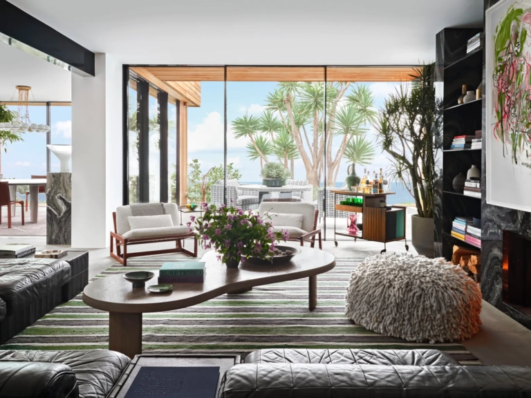 Το σπίτι με την υπέροχη θέα στον ωκεανό της Ellen Pompeo στο Malibu είναι η επιτομή του lounge