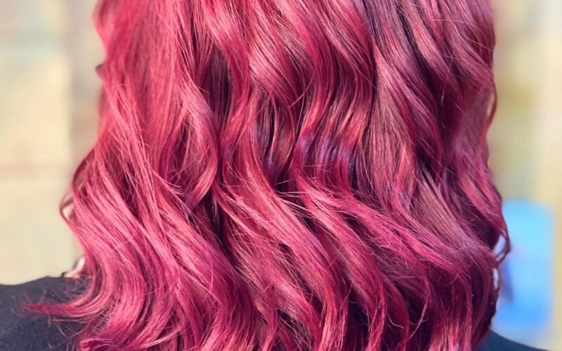 ViVa Magenta: Βάψε τα μαλλιά σου στο χρώμα του 2023