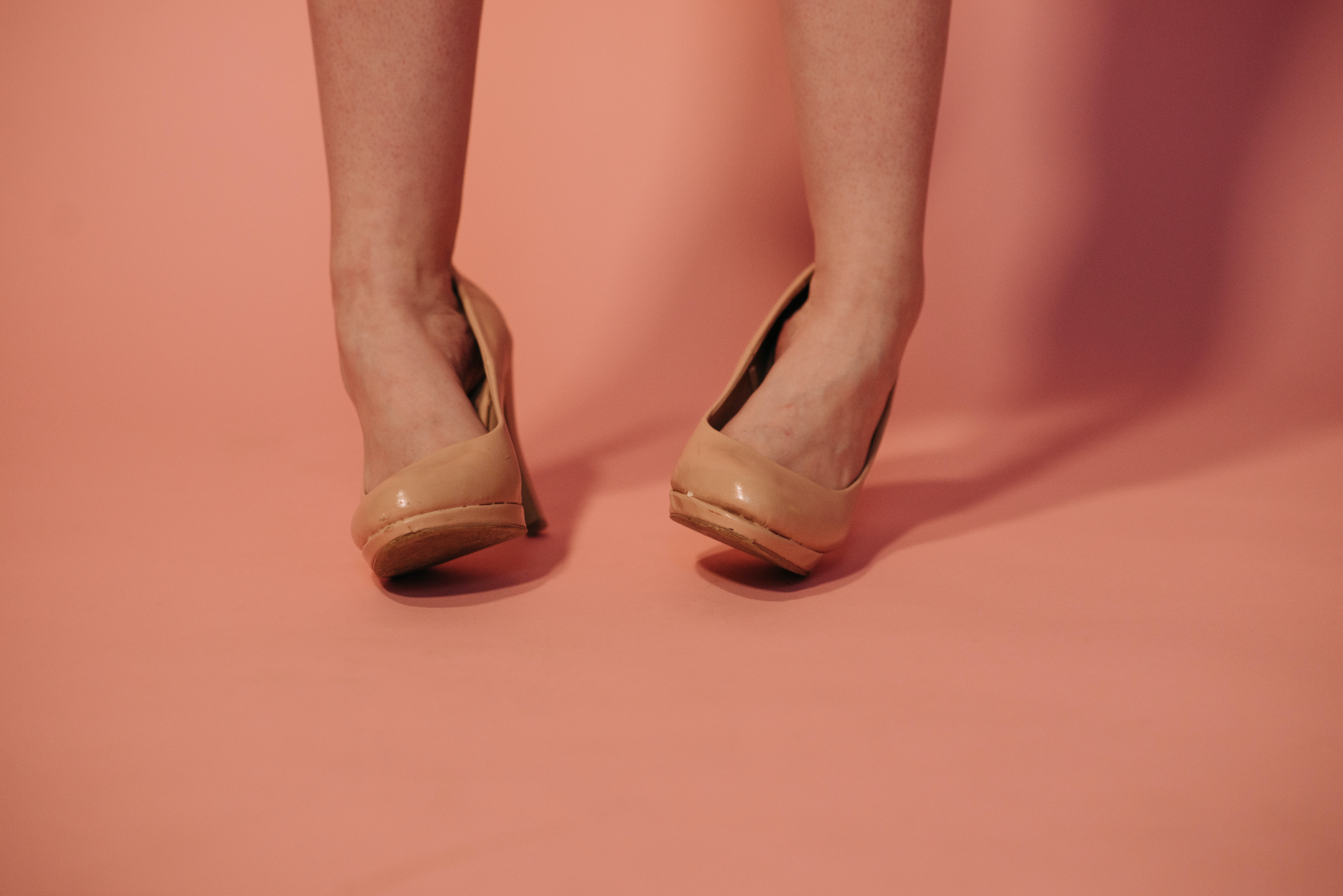 Η νέα παράξενη τάση λέγεται foot botox- Πότε και γιατί να κάνεις botox στα πόδια σου