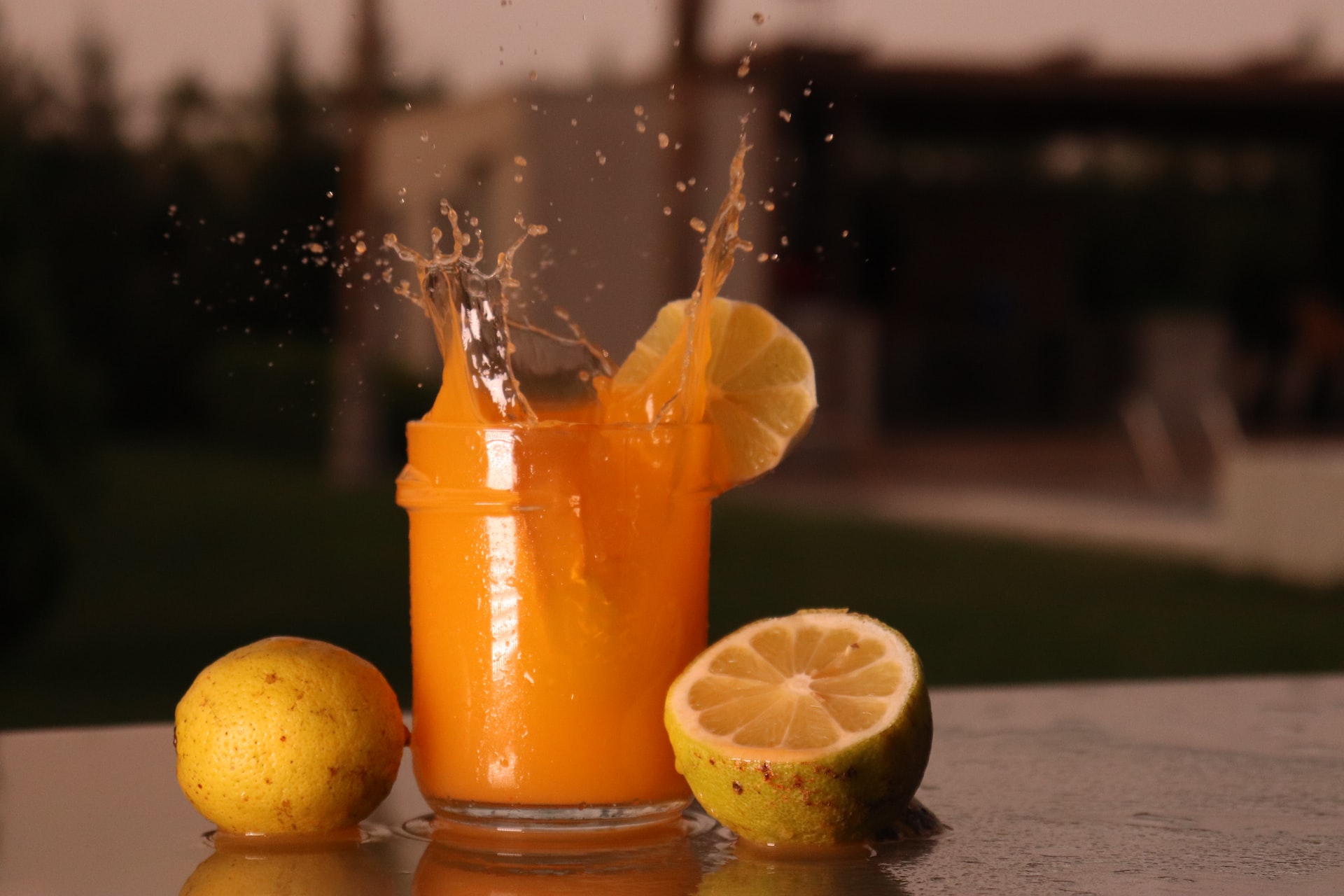 Ποια ώρα της ημέρας να αποφεύγεις τον χυμό πορτοκαλιού και τι μπορεί να προκαλέσει στον οργανισμό