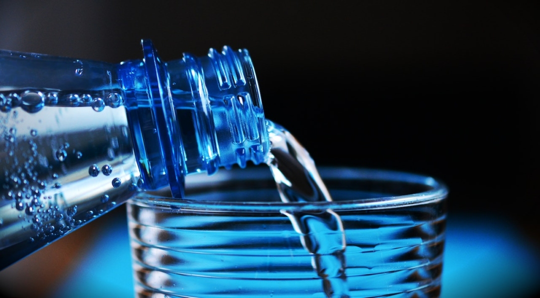 Πίνε νερό για να επιβραδύνεις τη γήρανση- Τα αποτελέσματα μιας μελέτης είναι εντυπωσιακά