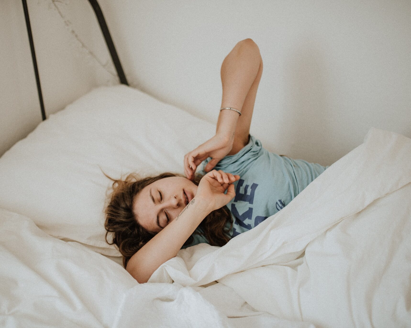 Πώς να ξανακοιμηθείς εύκολα αν ξυπνήσεις μέσα στη νύχτα