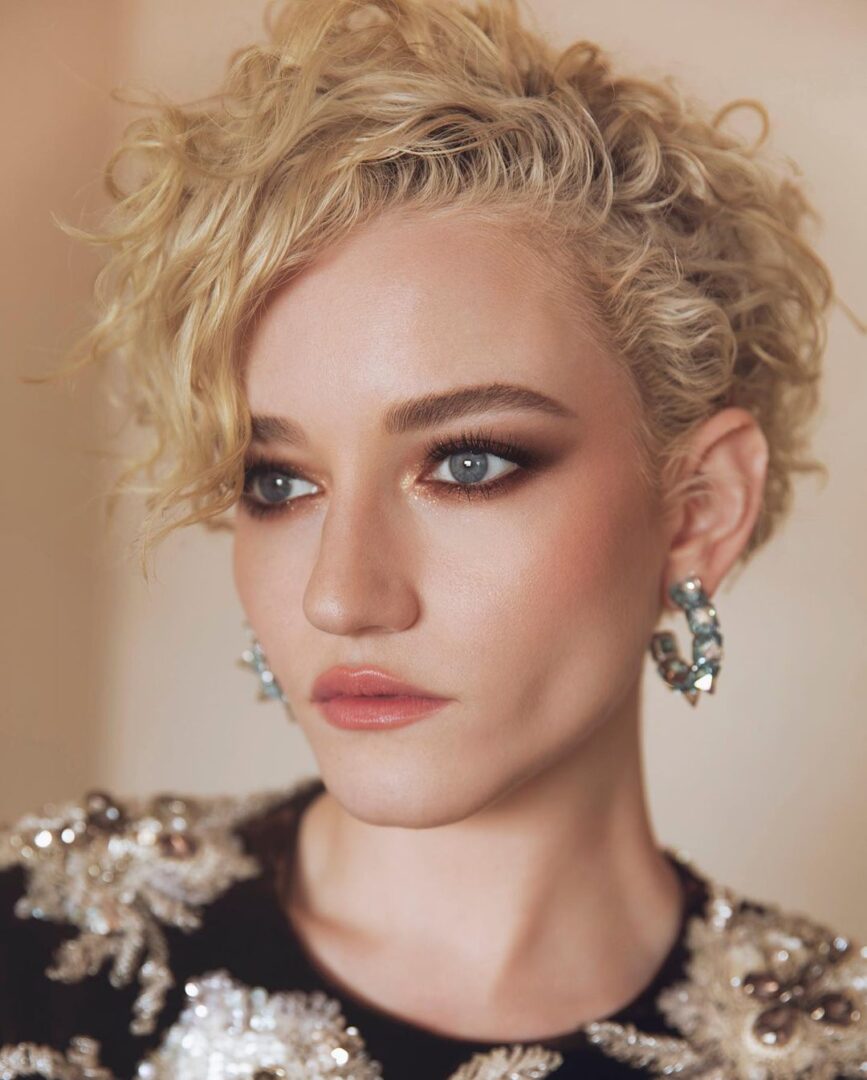 Julia Garner