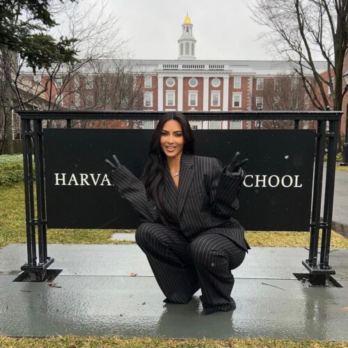 Η Κim δίνει διάλεξη στο Harvard Business School
