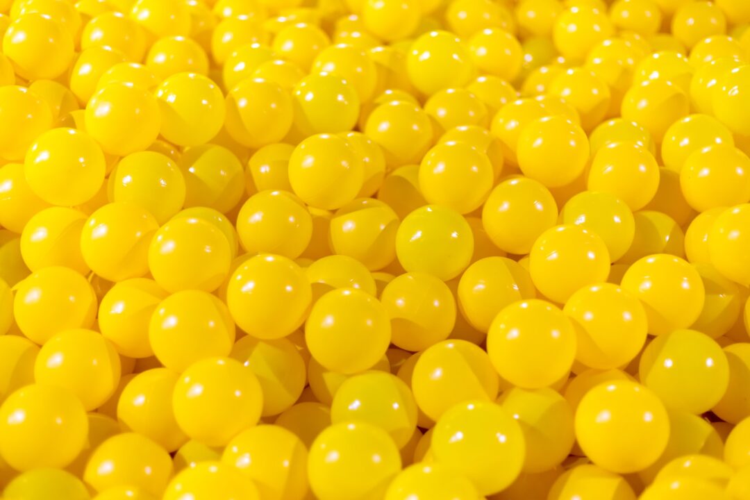 κίτρινα μπαλόνια