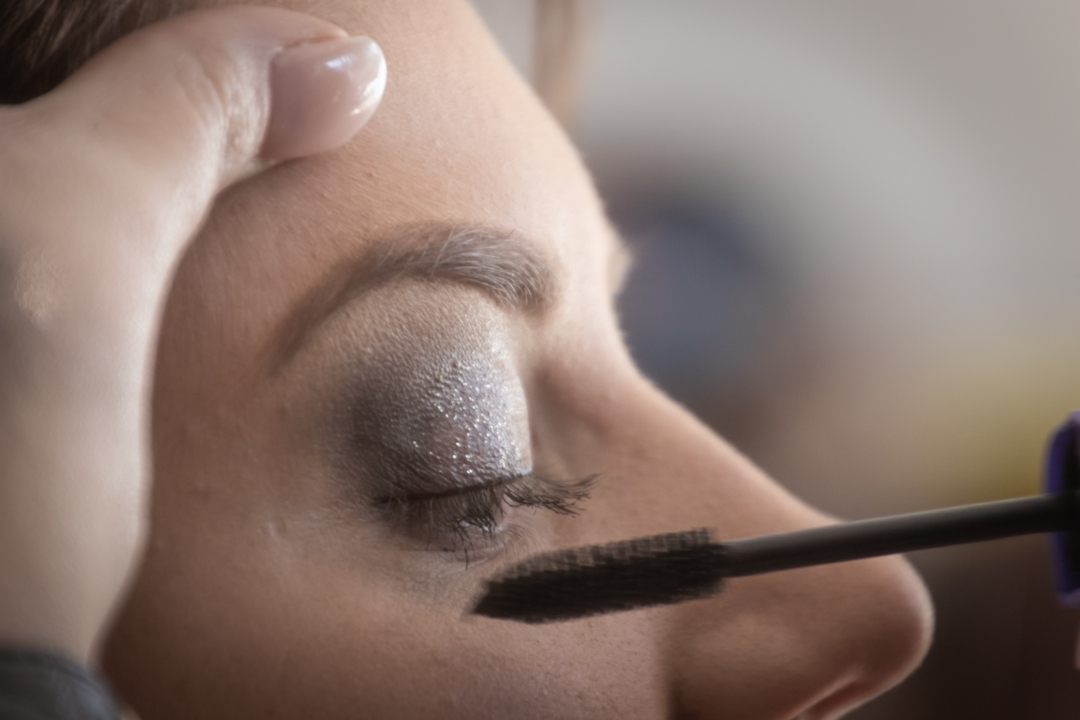 Το Eyeliner Hack του TikTok που οι make-up artists βρίσκουν αχρείαστο και τι προτείνουν
