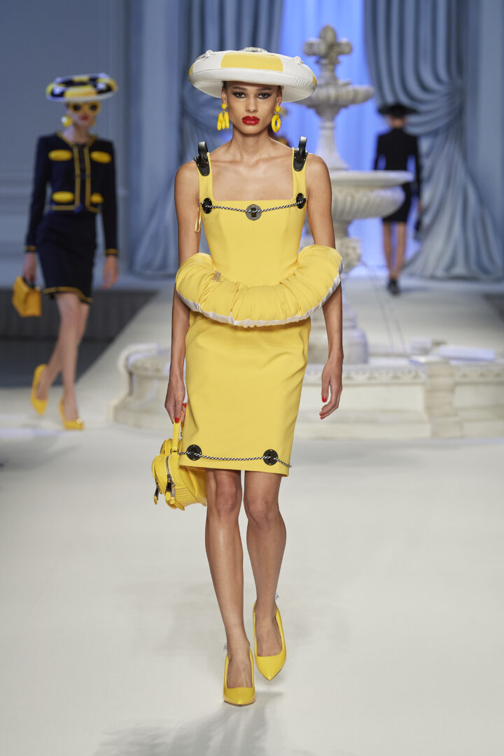 moschino καλοκαίρι 23