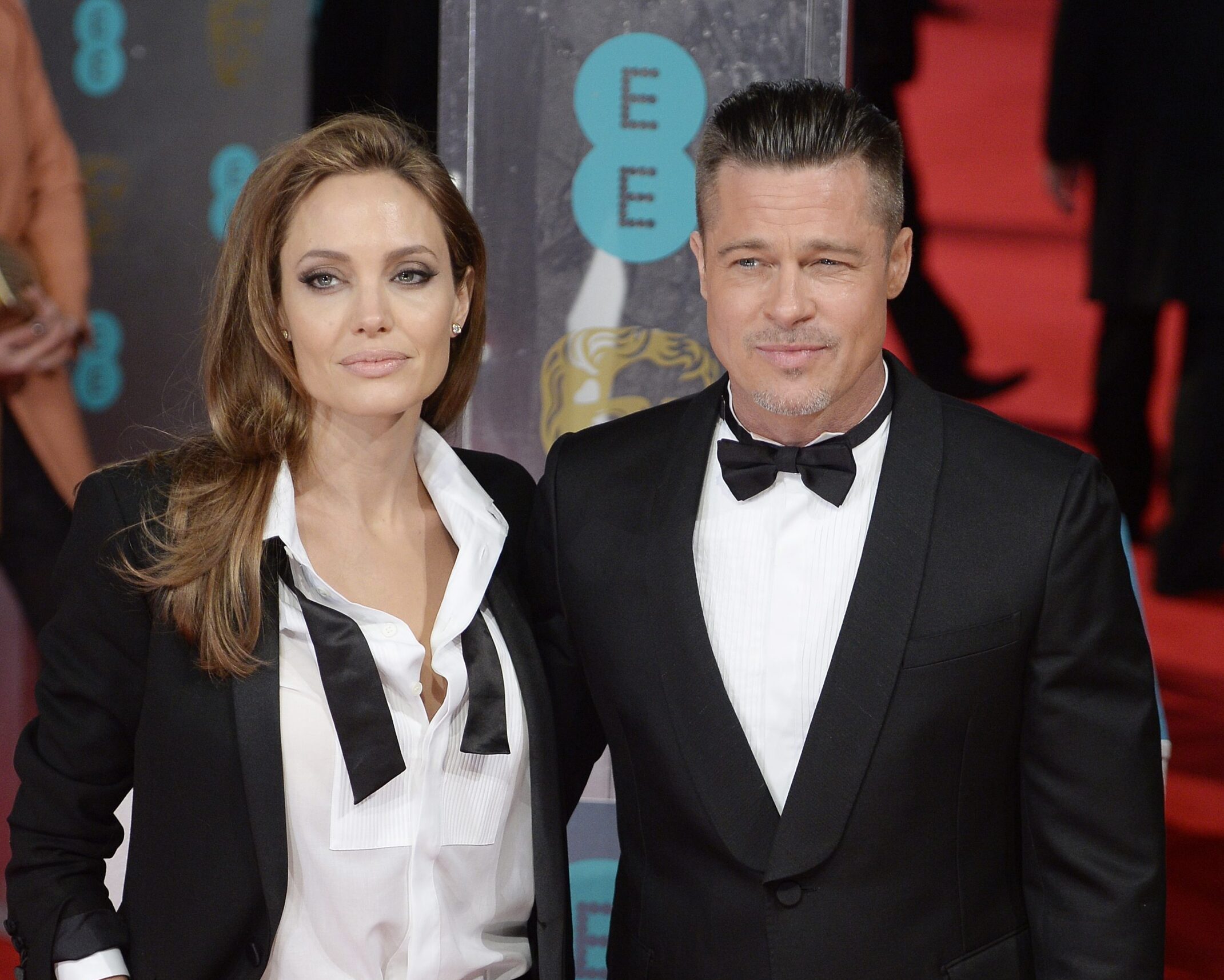 Η Jolie κοροϊδεύει τις «γελοίες» δηλώσεις του Brad ως οινοποιού και καταθέτει δικαστικά έγγραφα