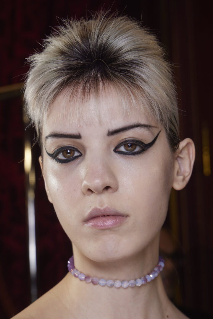 bold eyes