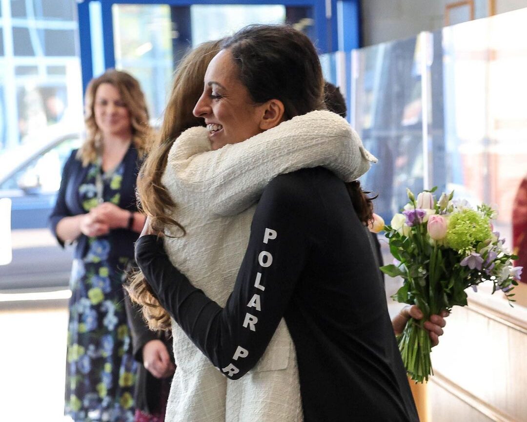 Η Chandi τα κατάφερε!Η αγκαλιά της Kate Middleton στην γυναίκα που διέσχισε μόνη της την Ανταρκτική