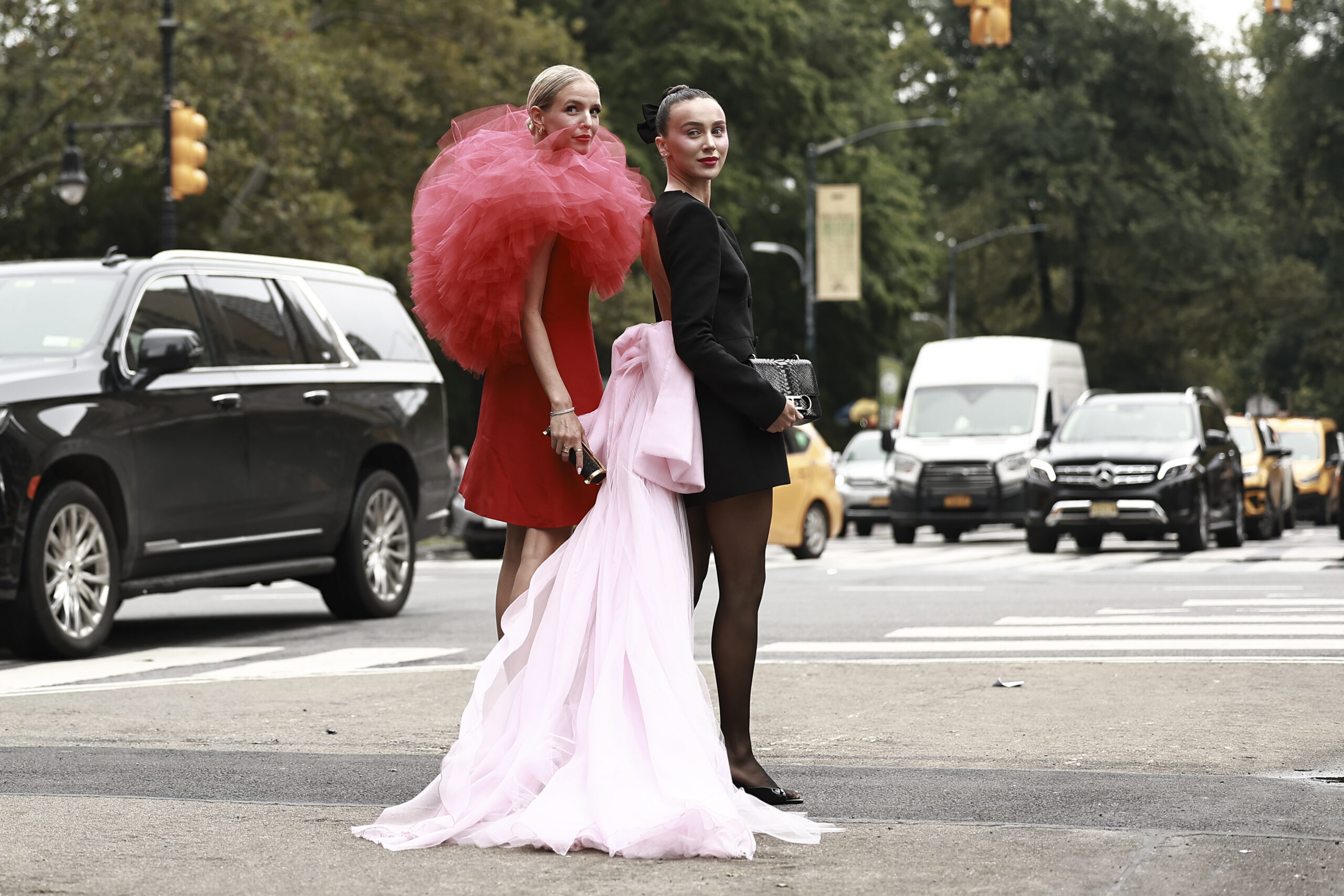 Shopping: Τα μη «αναμενόμενα» 3 sexy looks για την ημέρα του Αγίου Βαλεντίνου