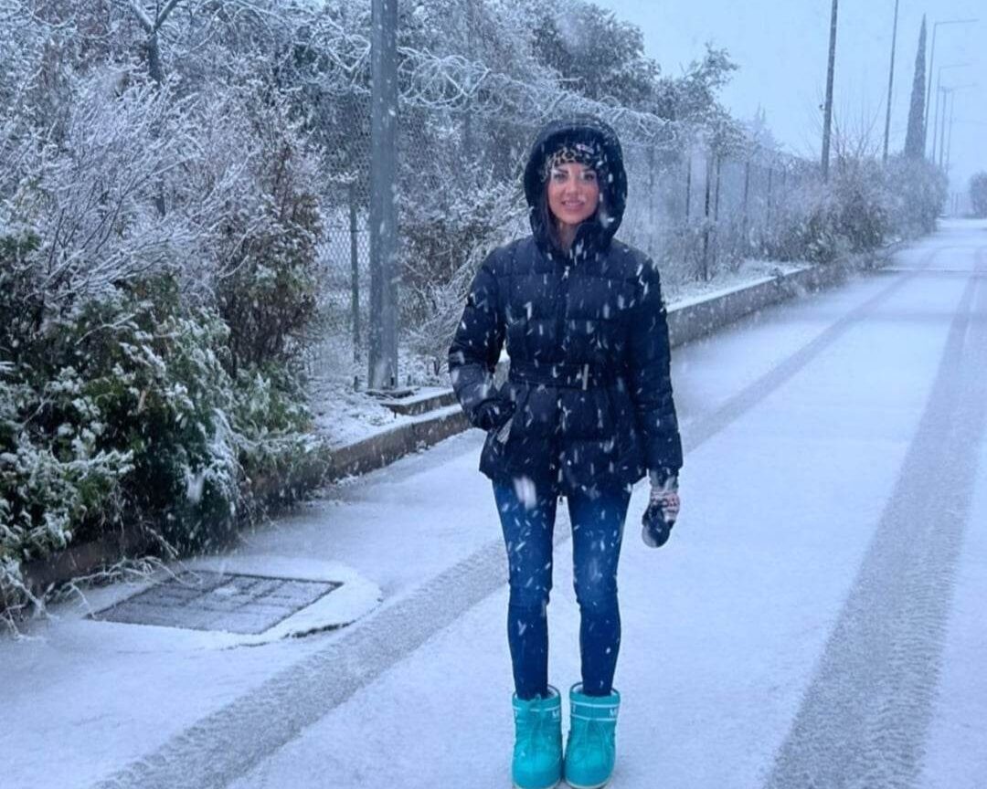 Η Αθήνα ντύθηκε στα λευκά και το Instagram γέμισε με φωτογραφίες των επωνύμων στα χιόνια