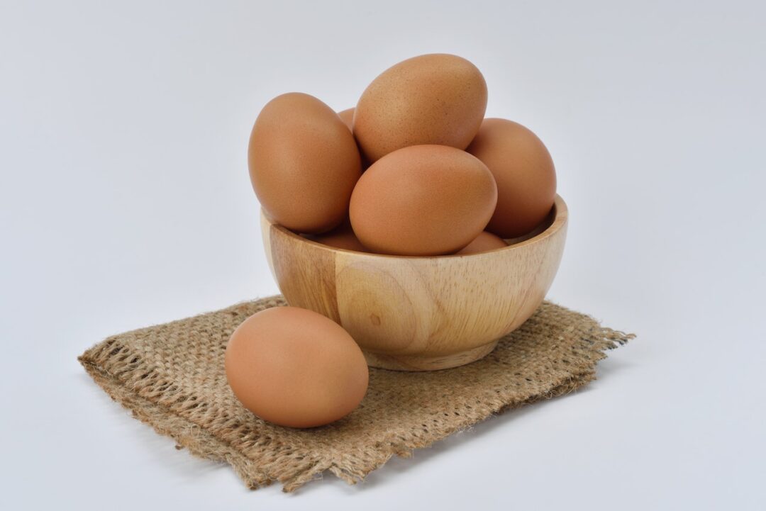 αυγά σε μπολ