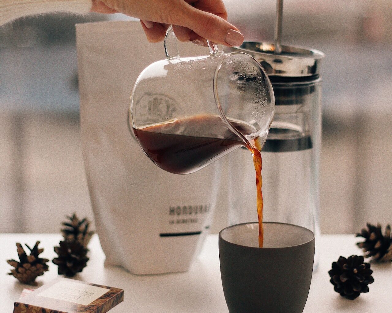 Το TikTok προωθεί τον καφέ λεμόνι για την απώλεια βάρους αλλά οι ειδικοί προειδοποιούν τις παρενέργειες