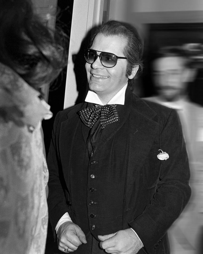 «Becoming Karl Lagerfeld»: Η νέα σειρά 6 επεισοδίων της Disney+ με πρωταγωνιστή τον Daniel Brühl