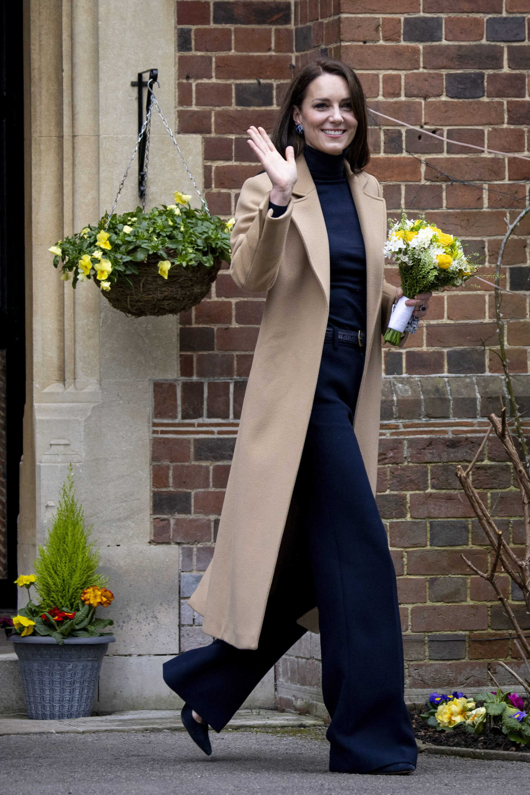 Η Kate Middleton είναι ήδη trendy καθώς φορά το court shoe που είδαμε στις πασαρέλες του FW’23