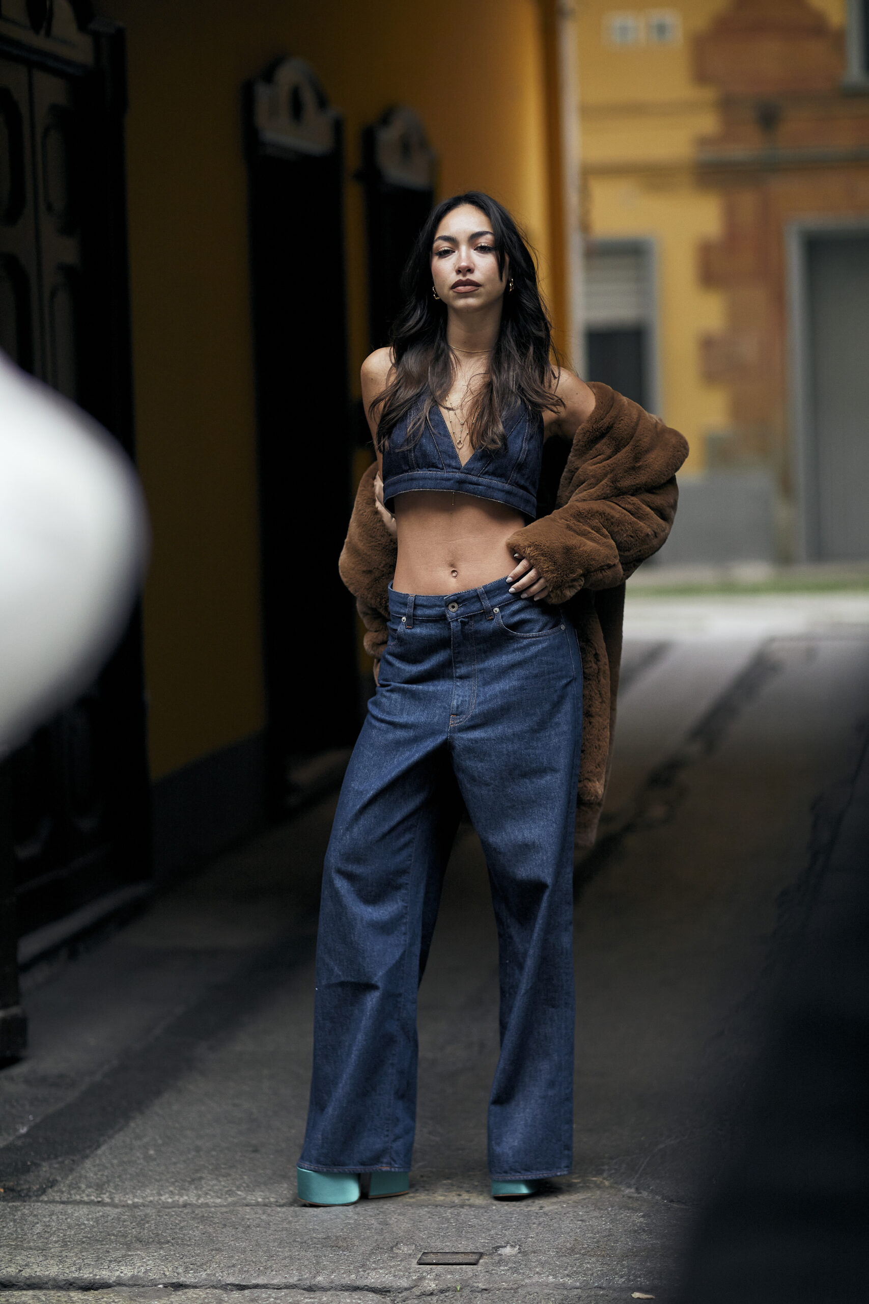 Αν η μέση στο παντελόνι σου είναι μεγάλη αυτό είναι το πιο απίθανο hack για να τη μαζέψεις