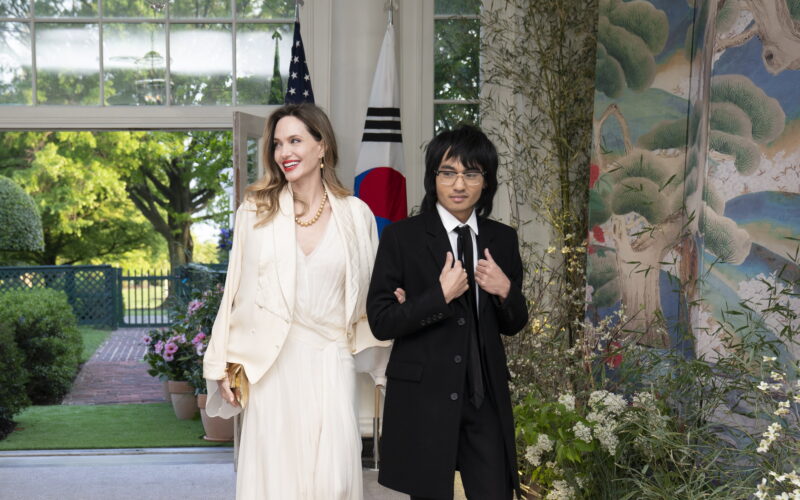 Η Angelina Jolie με τον Maddox Jolie-Pitt στον Λευκό Οίκο