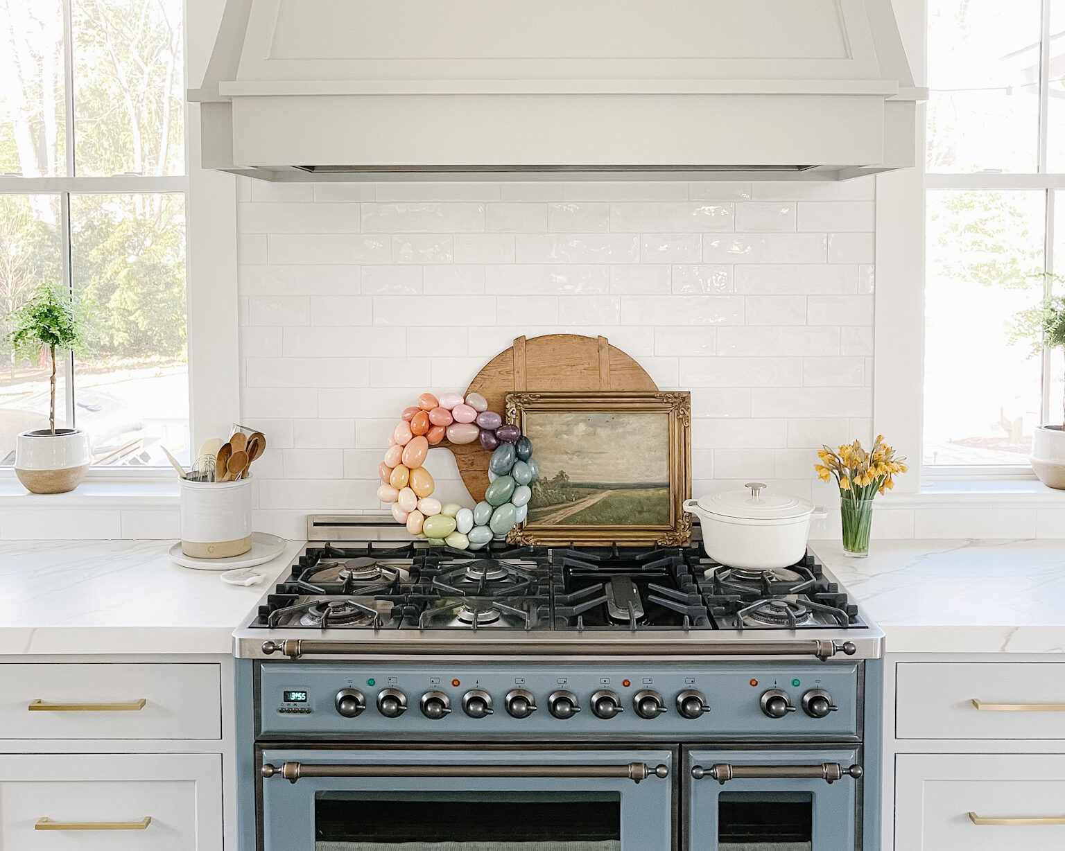 Κατασκεύασε το ωραιότερο πασχαλινό στεφάνι όχι από λουλούδια αλλά από αυγά