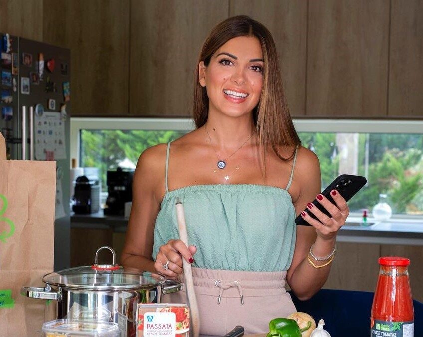 Το διακοσμητικό tip στην κουζίνα της Σταματίνας Τσιμτσιλή που κάνει κάθε χώρο πιο φωτεινό