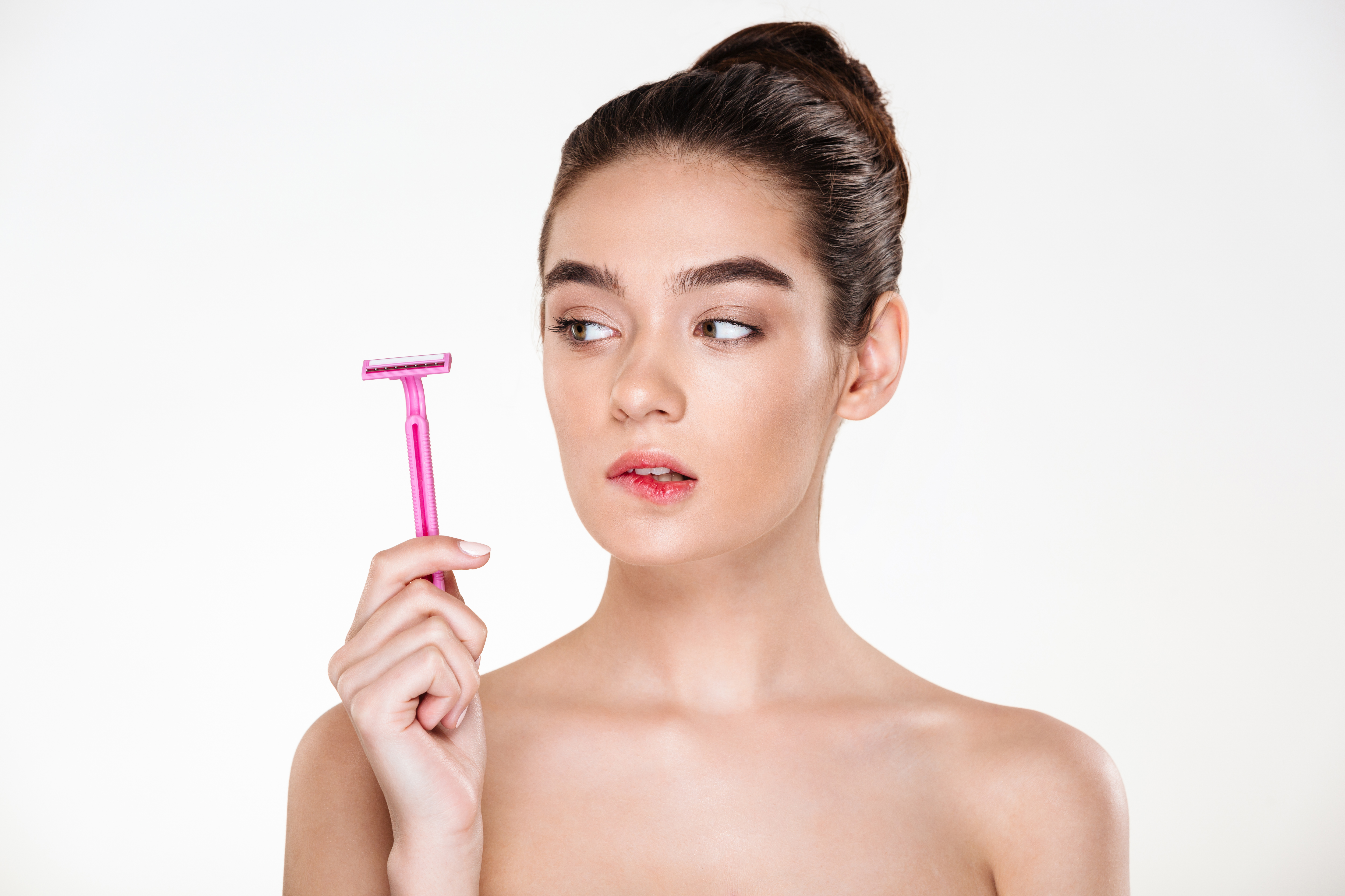 Τα beauty tips που κάνουν πιο εύκολη τη διαδικασία ξυρίσματος στην περιοχή της μασχάλης