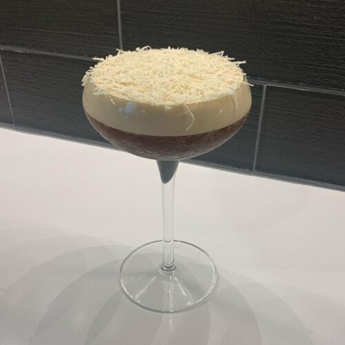 Είναι το espresso martini με παρμεζάνα το ποτό της άνοιξης; Γιατί όχι; Ας το δοκιμάσεις