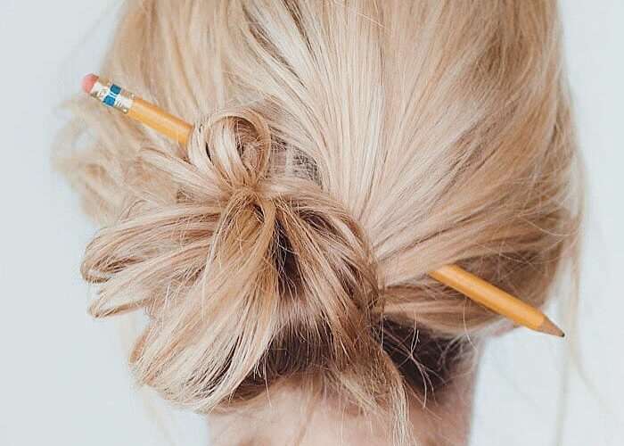 Πώς να μεταμορφώσεις το χτένισμα των μαλλιών σου με ένα μολύβι