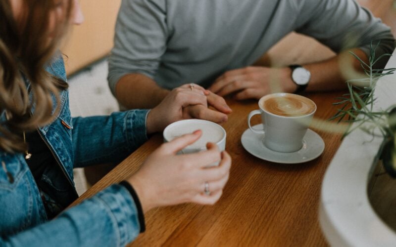 Τα 13 σημάδια που δείχνουν ότι πρέπει να χωρίσεις ακόμα και αν νιώθεις πως έχεις την καλύτερη σχέση